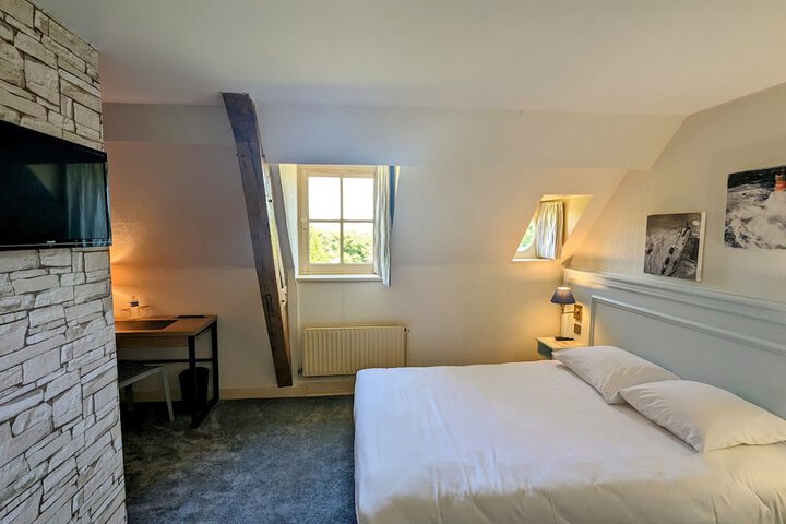 Room 27 of 59