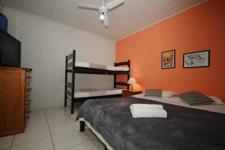 Room 5 of 17