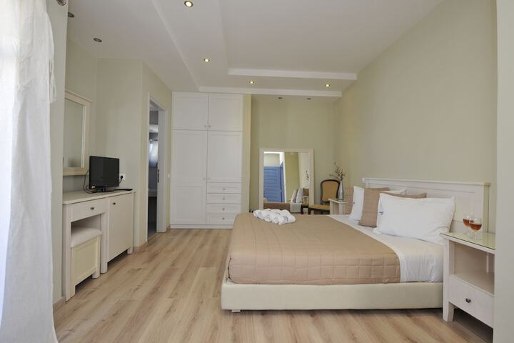 Room 20 of 184