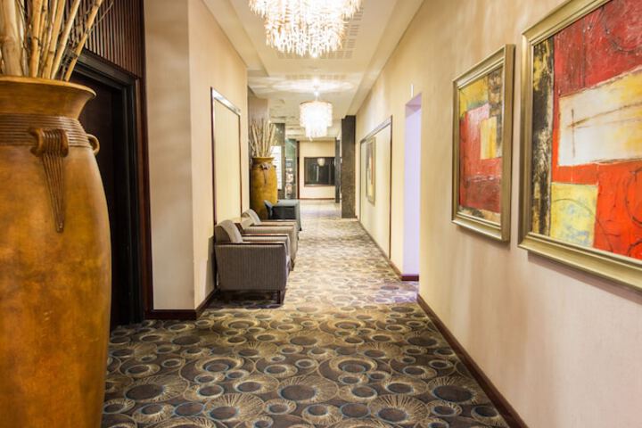 Ballroom/Hall 49 of 74
