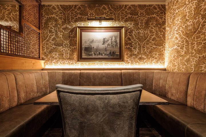 Lounge 26 of 29