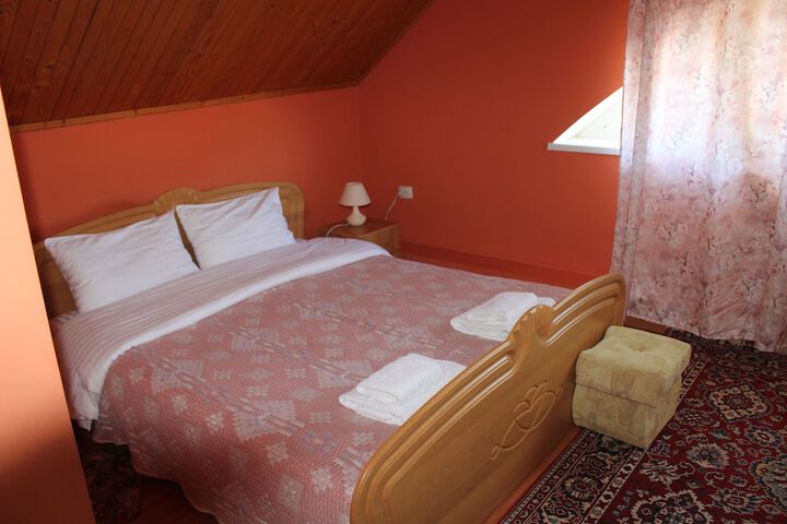 Room 9 of 21