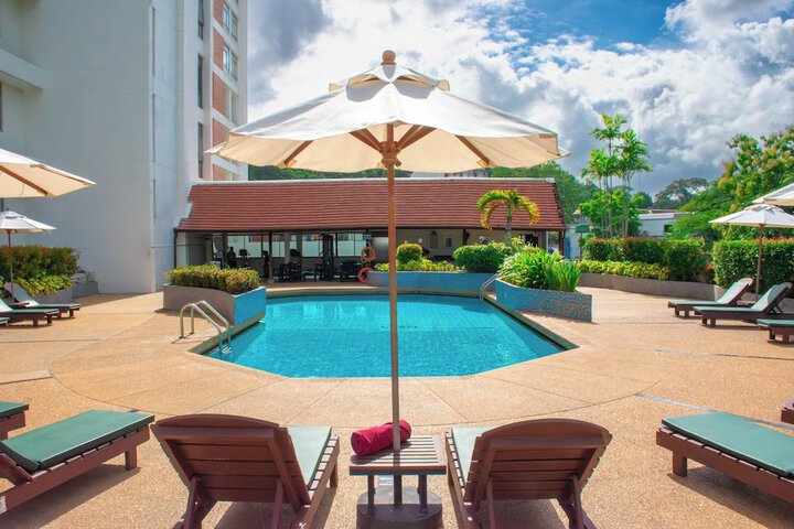 Pool 42 of 74