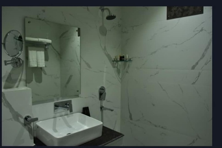 Room 9 of 14