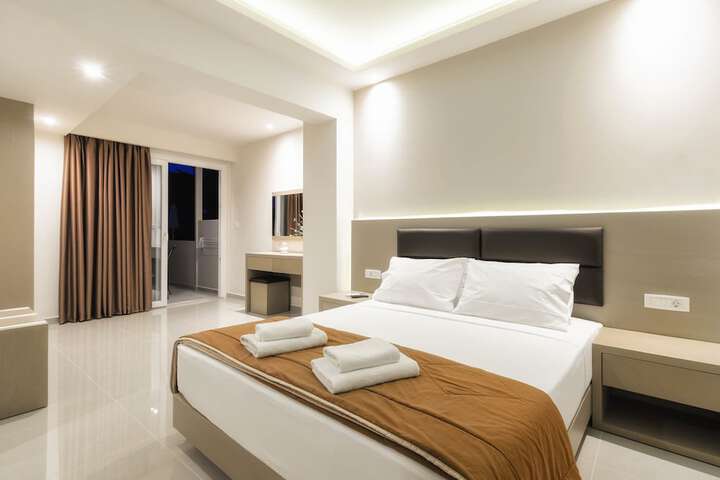 Room 14 of 138