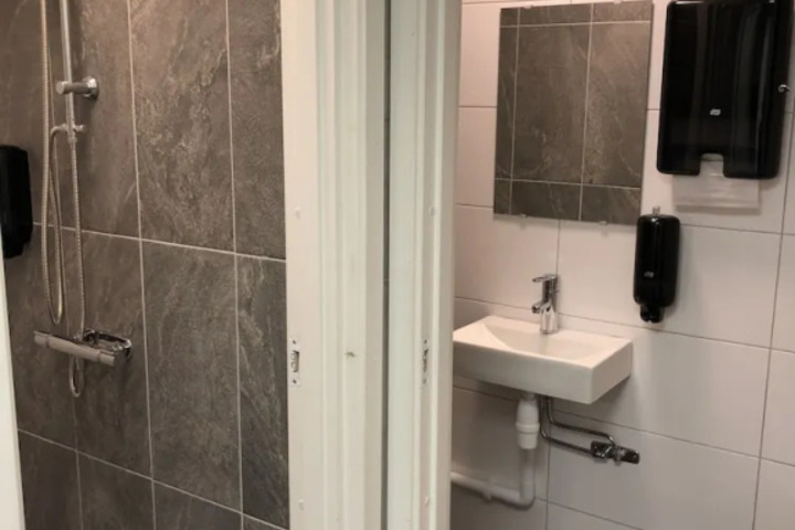 Room 9 of 17