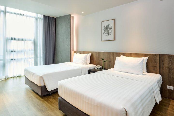 Room 28 of 157