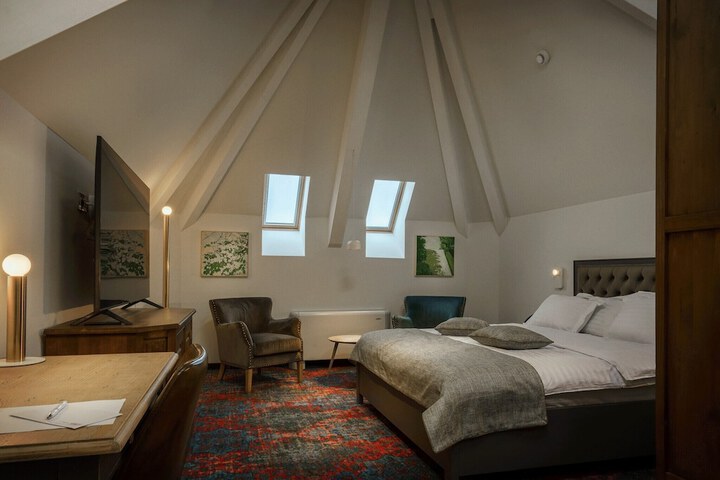 Room 26 of 61