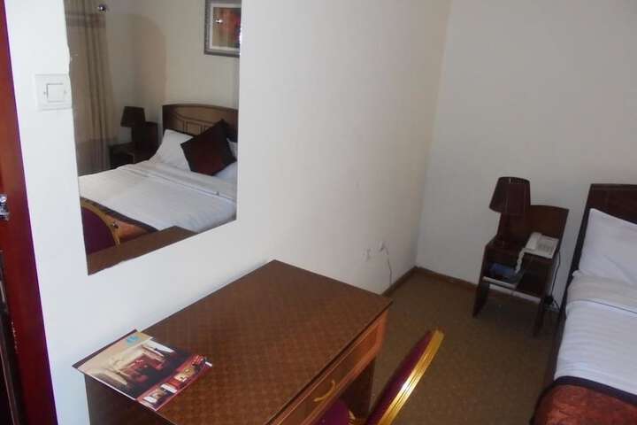 Room 9 of 24