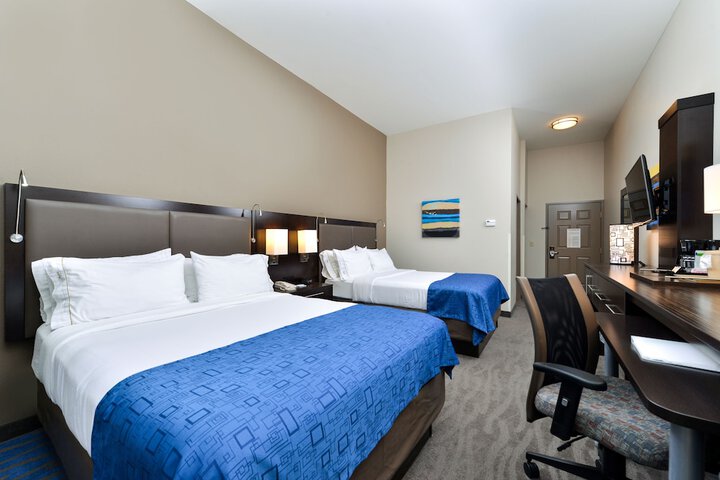 2 Queen Beds (4 of 9)