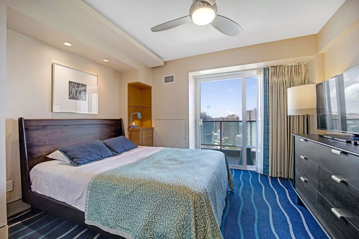 Room 71 of 213