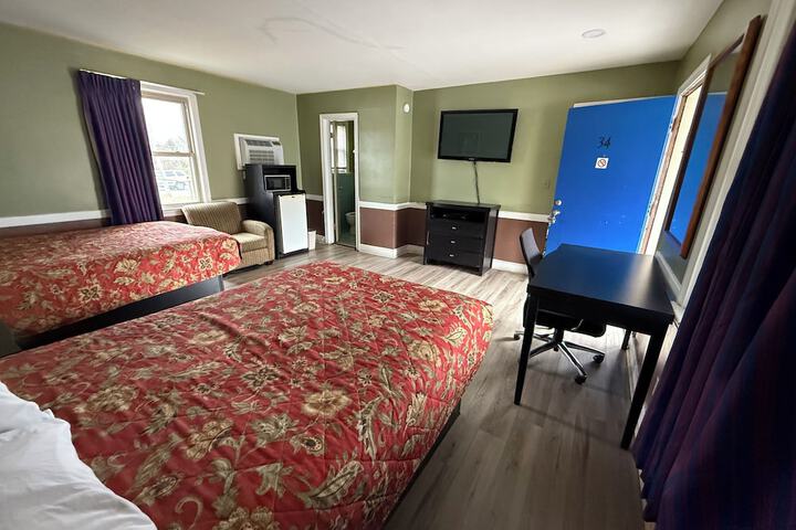 2 Double Beds Ground Floor (5 of 12)
