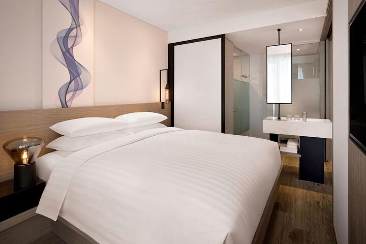 Room 8 of 23
