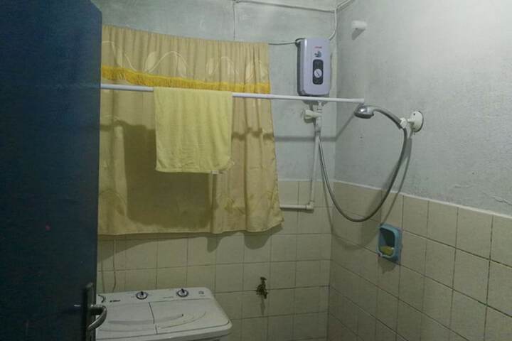 Room 13 of 22