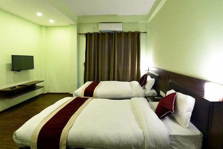 Room 7 of 33