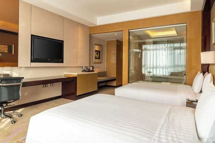 Room 12 of 49