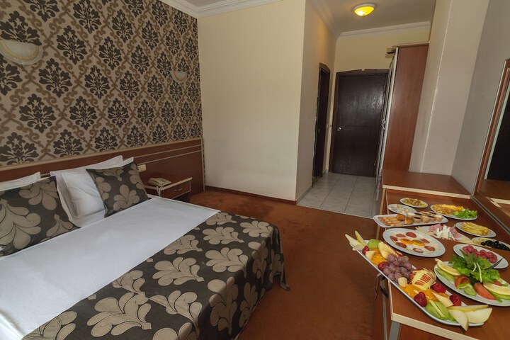 Room 9 of 51