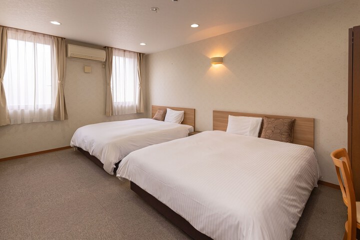 Room 15 of 82