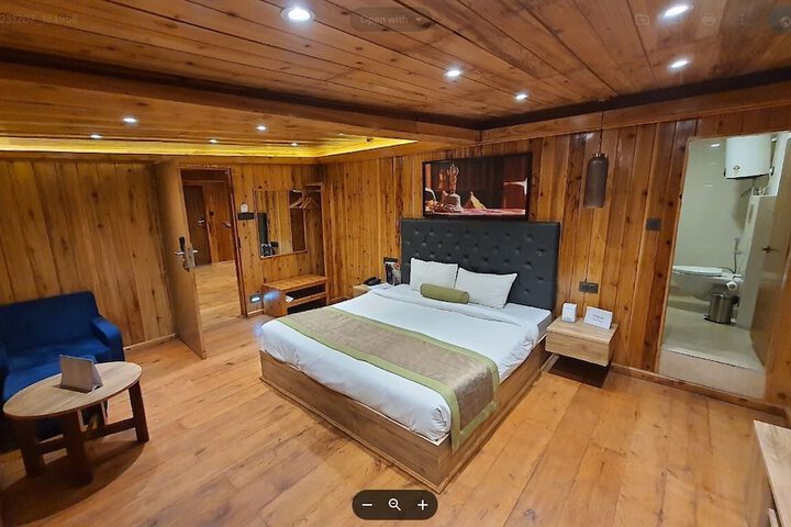 Room 22 of 40