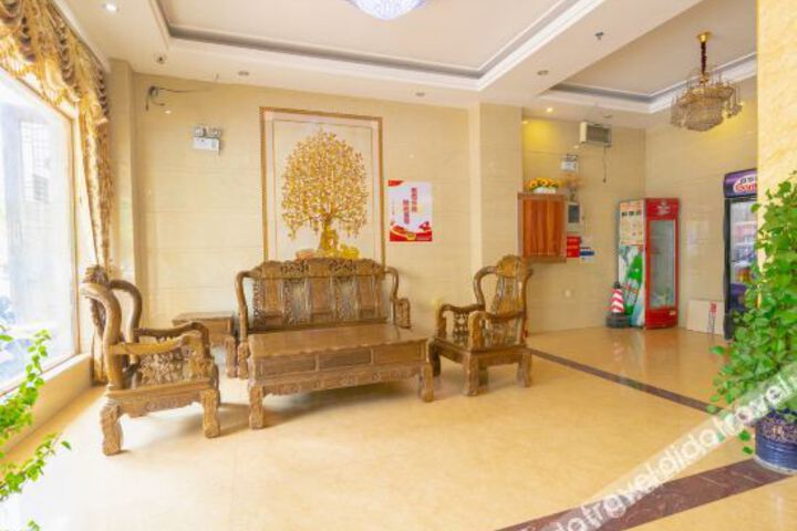 Hotel Interior 9 of 25