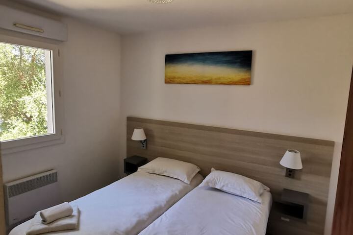 Room 6 of 38