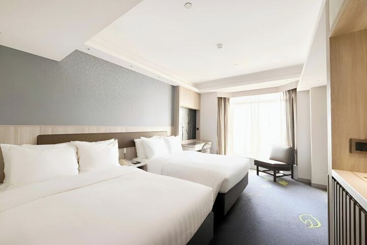 Room 46 of 92