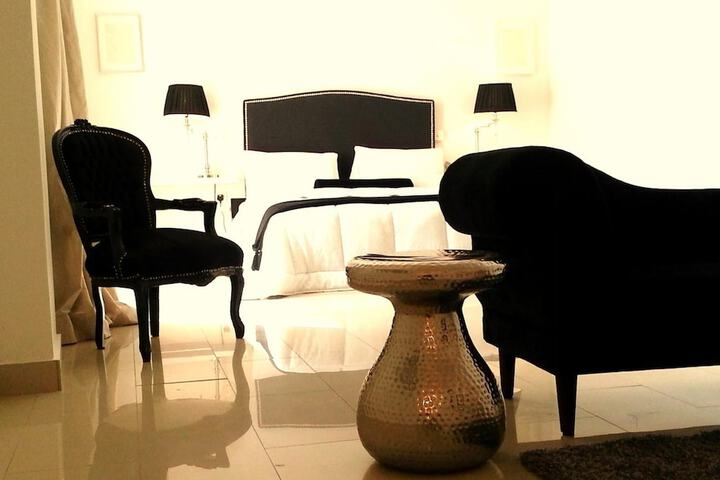 Room 9 of 29