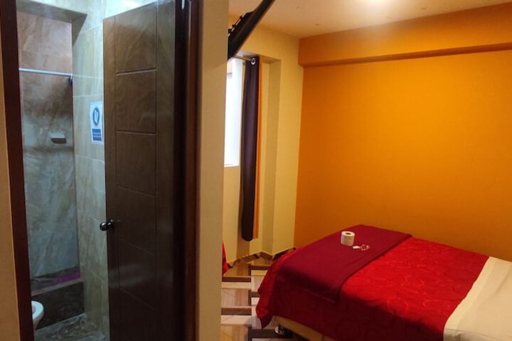 Room 16 of 34