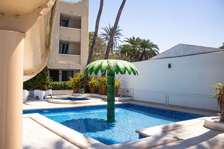 Hotel with Pool