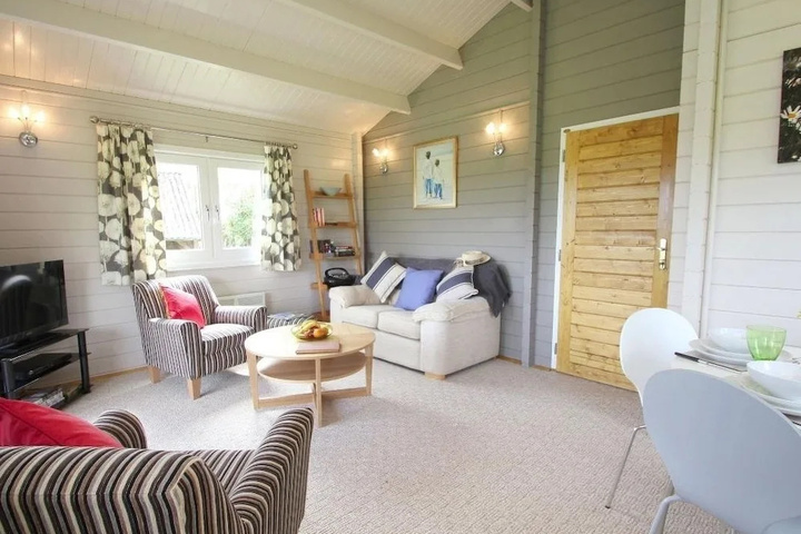 Daisy Lodge