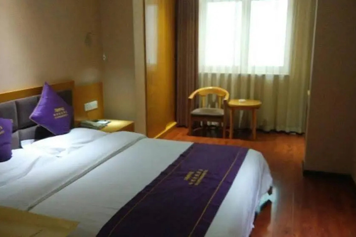 Room 3 of 18