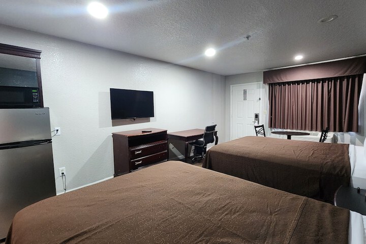 Room 13 of 24