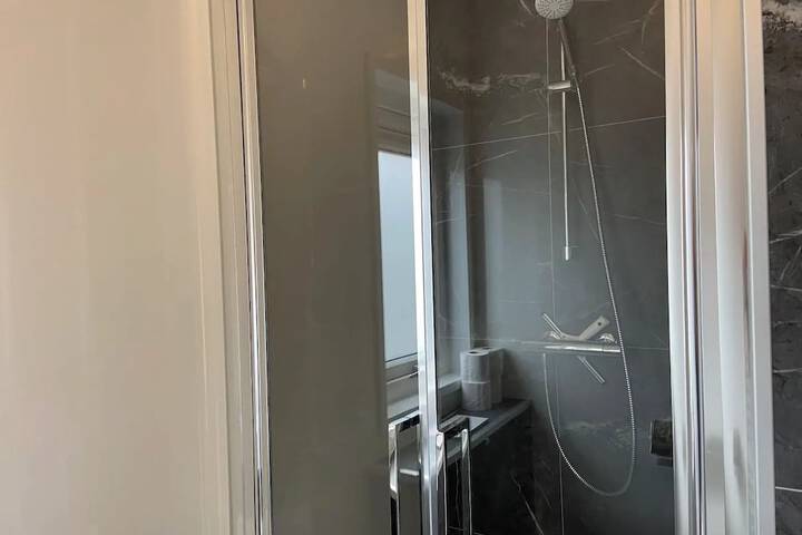 Room 15 of 23