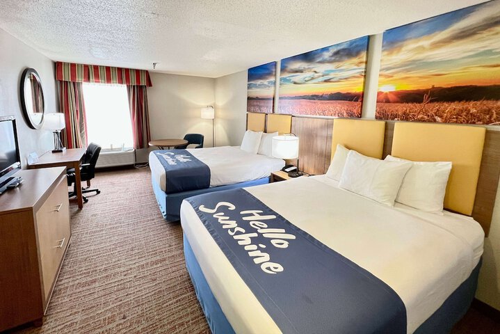 Room 5 of 12