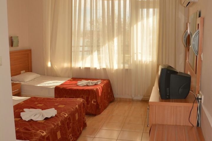Room 10 of 51