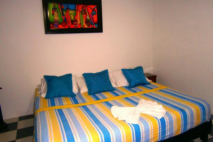Hotel Shalom PHE Guaduas