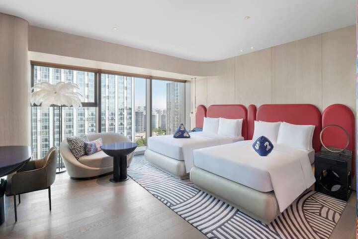 Room 20 of 77