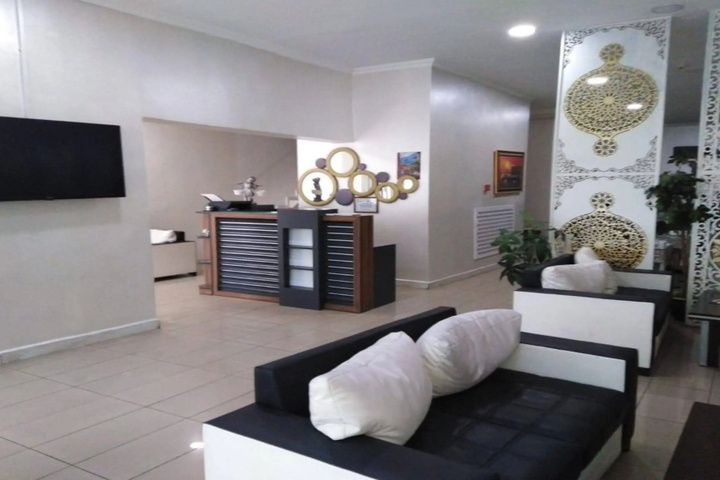Room 3 of 9