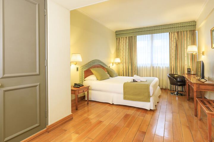 Room 3 of 35