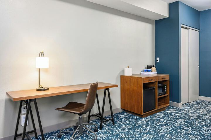 Room 48 of 84