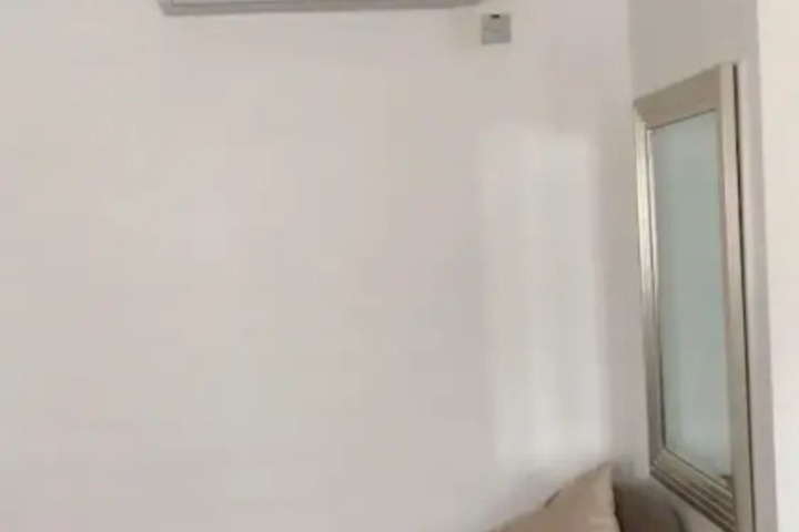 Room 6 of 20