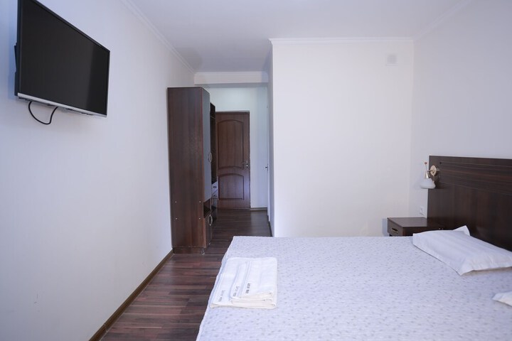 Room 18 of 46