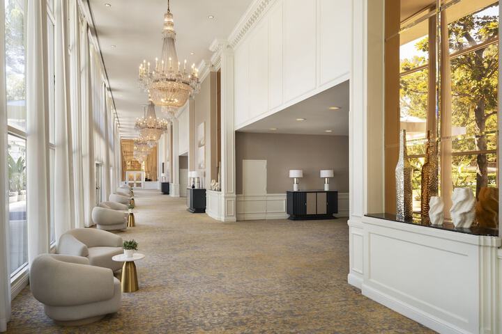 Meeting facility
