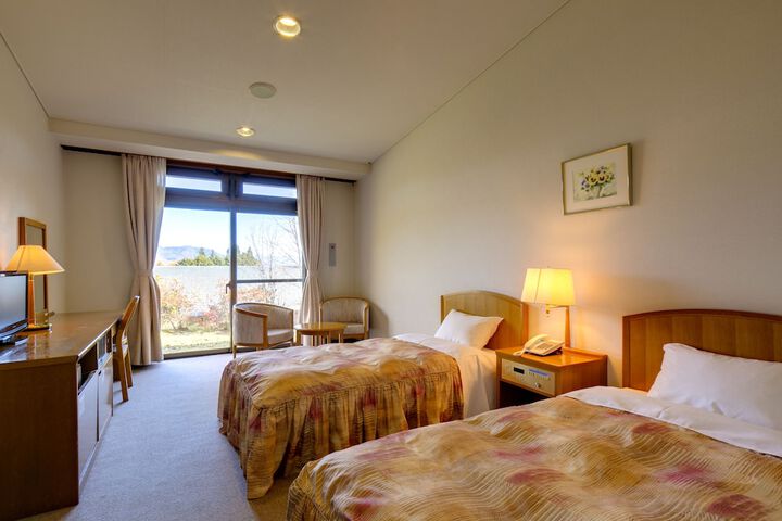 Room 9 of 49