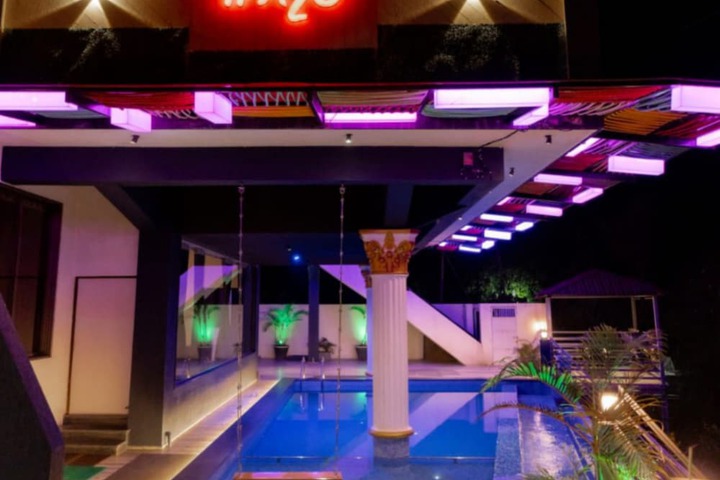 Pool 4 of 6