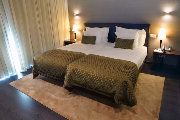 Room 6 of 26