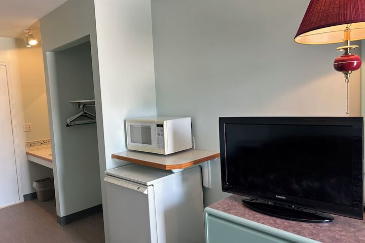 Room 5 of 20