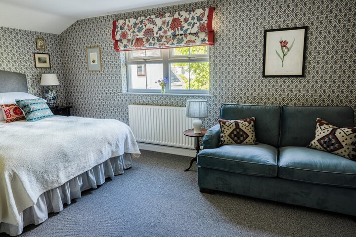 Room 14 of 37