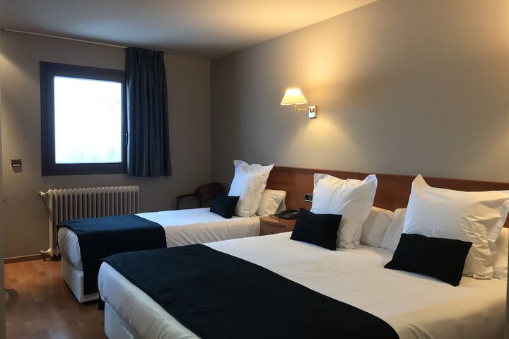 Room 3 of 18
