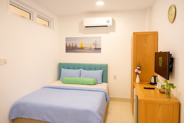 Room 4 of 30